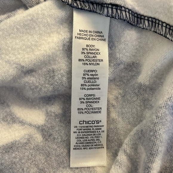 Chico's Super Soft Cowl Neck Long Sleeve Blue & White Floral Top Size XL - Picture 6 of 6